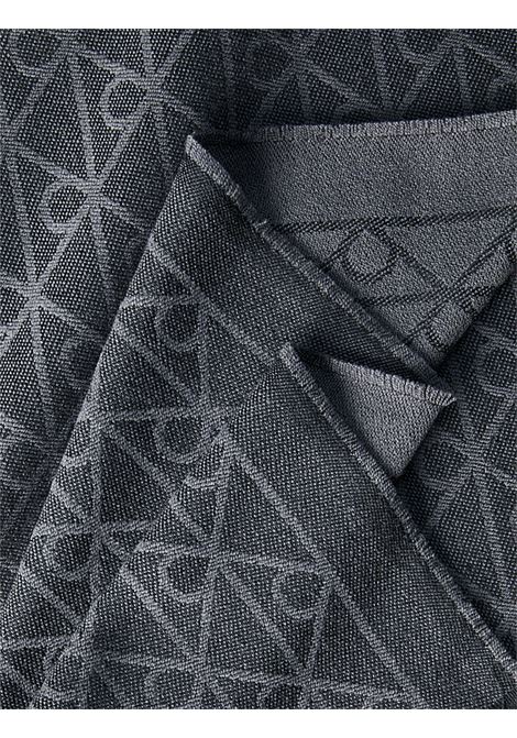 Sciarpa con iconico logo in misto lana CALVIN KLEIN | LV04D8064GUB1